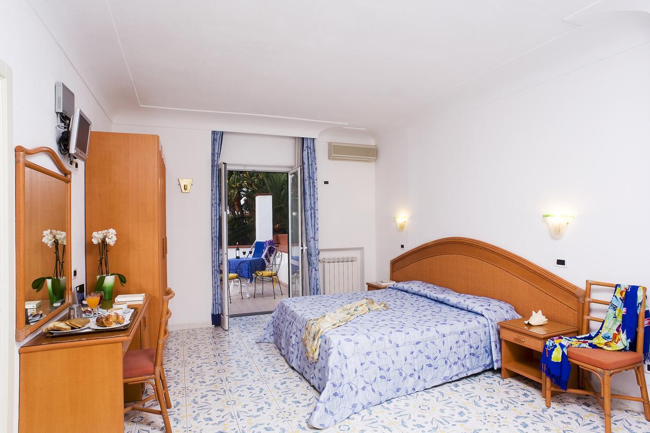 Park Hotel Terme Mediterraneo Форио Экстерьер фото
